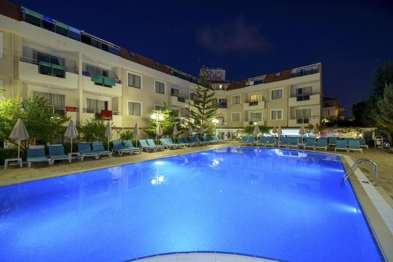 Risus Hotel Side 5
