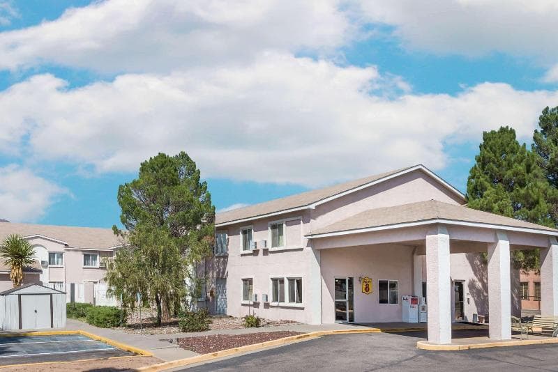 Super 8 By Wyndham Socorro 5