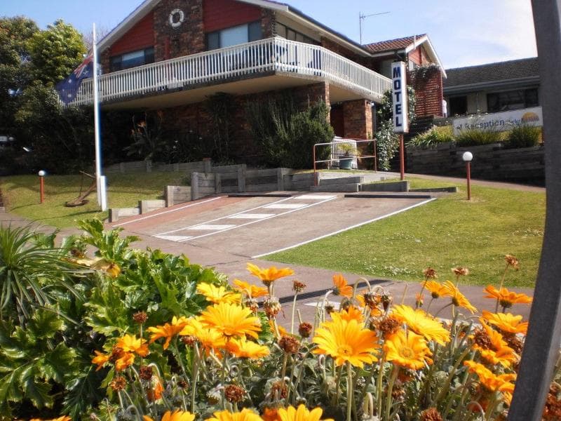 Anchor Bay Motel photo 1