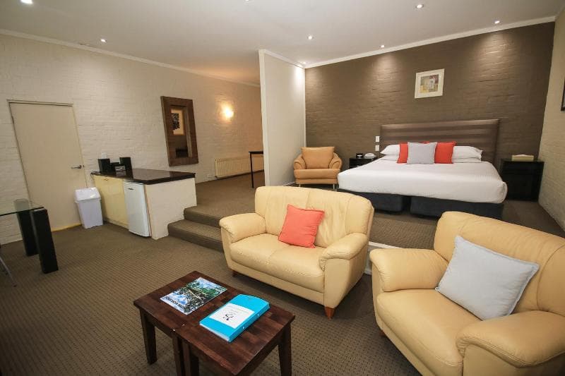 Briars Country Lodge main