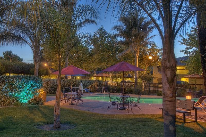 University Park Inn & Suites 2