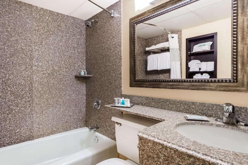 Wyndham Garden Stillwater 4