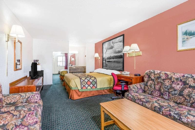 Super 8 by Wyndham Santee 3