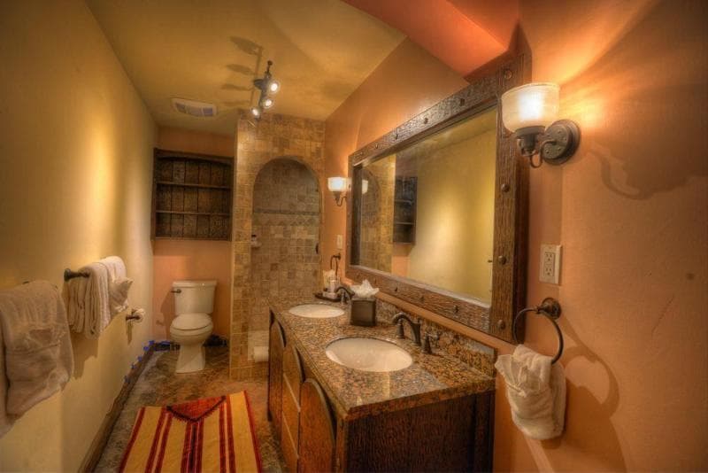 The Inn At Vanessie 3