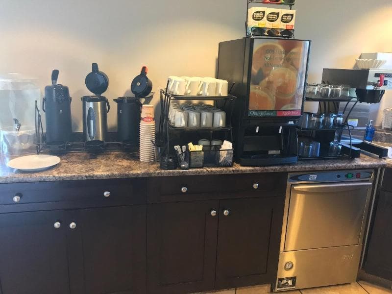 Riverland Inn & Suites 2