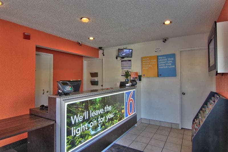 Motel 6 Sacramento Old Sacramento North photo 1