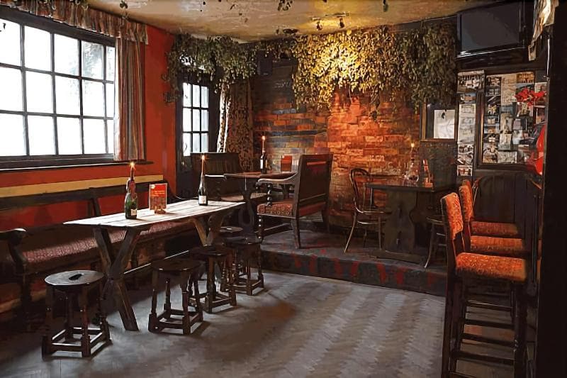 The Lamb Inn main