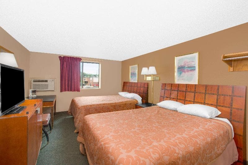 Super 8 by Wyndham Sioux City/Morningside Area 3