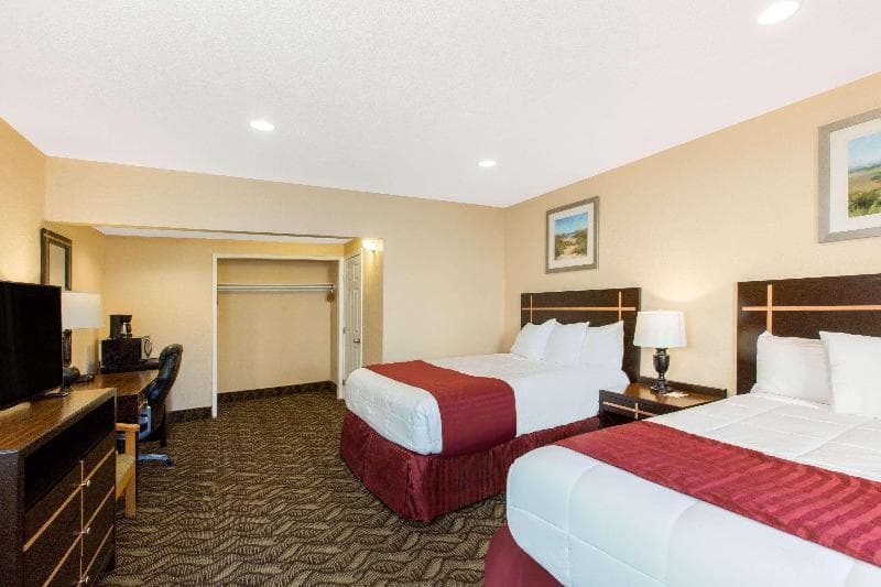 Days Inn by Wyndham Redwood City 5