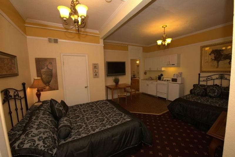 Music City Hotel/Hostel 5