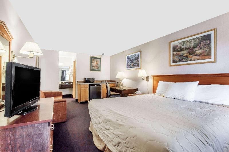 Econo Lodge Edmonds North Seattle 5