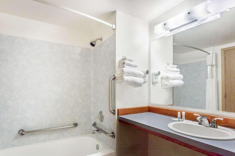 Econo Lodge Edmonds North Seattle 2