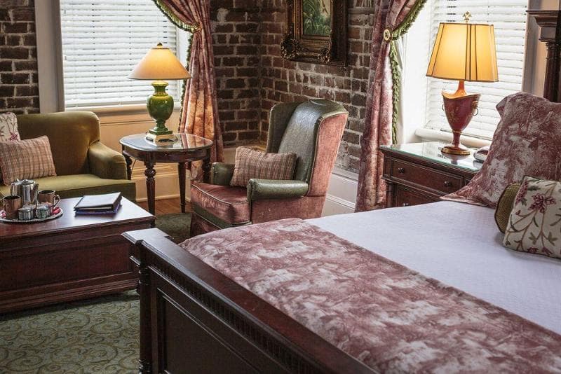 East Bay Inn photo 1