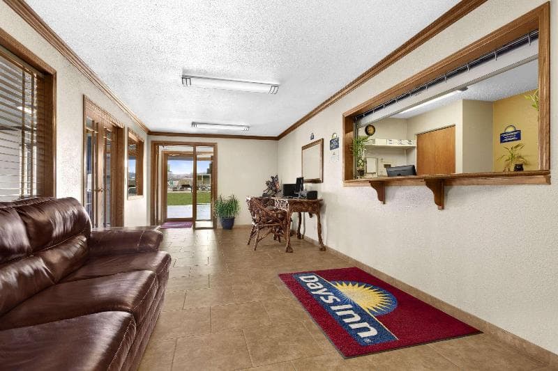 Days Inn by Wyndham Sheridan 4