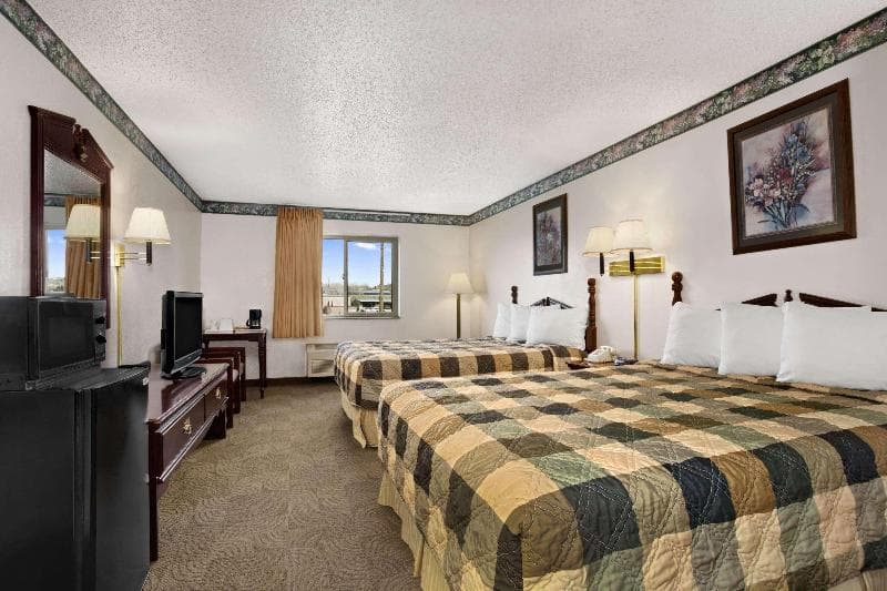 Days Inn by Wyndham Sheridan photo 1