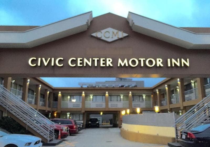 Civic Center Motor Inn photo 1