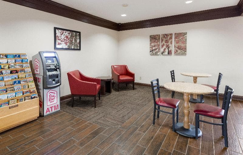 Red Roof Inn Fort Wayne 2