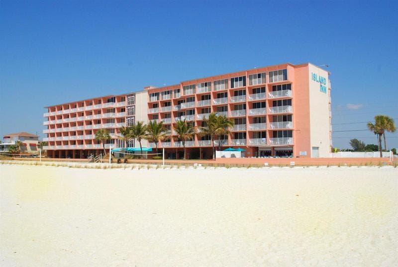 Island Inn Beach Resort photo 1