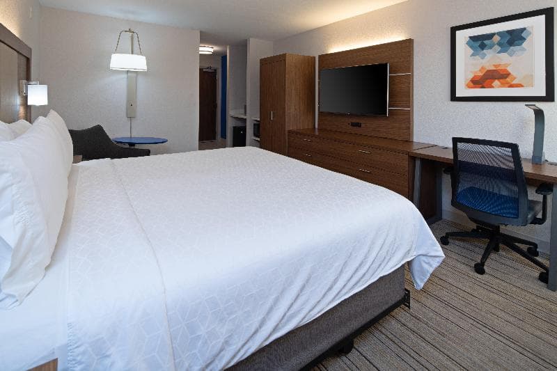 Holiday Inn Express Seattle Seatac Airport 4