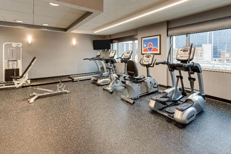 DoubleTree by Hilton St. Louis Forest Park 2