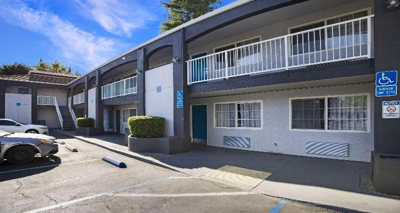 SureStay Plus Hotel by Best Western Sacramento North 5