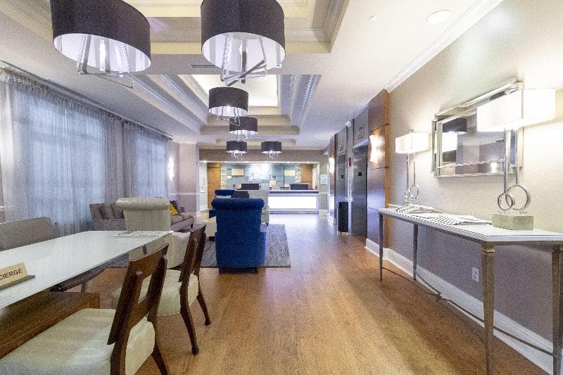 Holiday Inn Express Savannah-Historic District 5