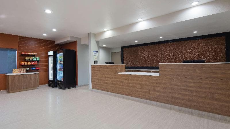 Best Western Carlsbad by the Sea 5