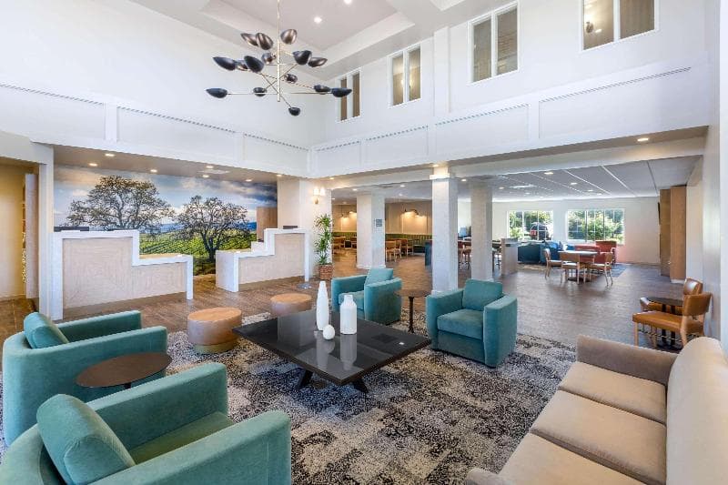La Quinta Inn & Suites by Wyndham Paso Robles 5