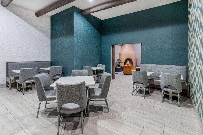 La Quinta Inn & Suites by Wyndham Santa Rosa 3