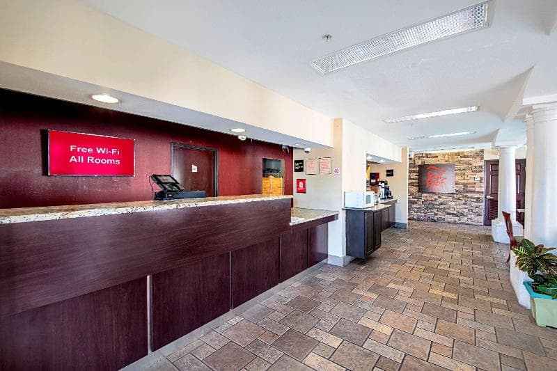 Red Roof Inn San Marcos 3