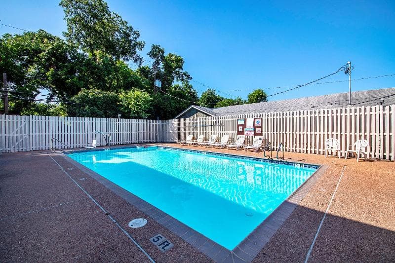 Red Roof Inn San Marcos 2