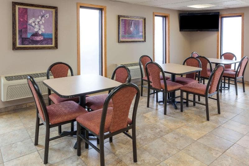 Super 8 By Wyndham Michigan City 4