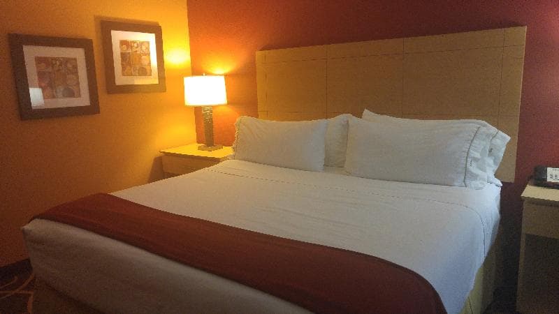 Holiday Inn Express Cortland 5