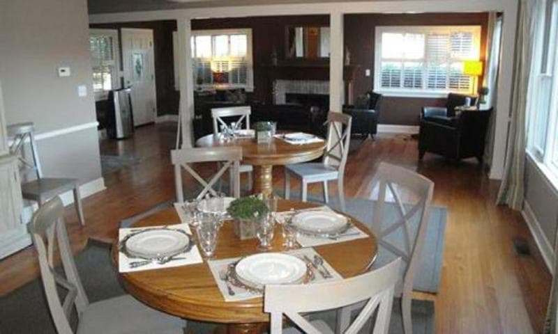 Cinnamon Bear Creekside Inn 3