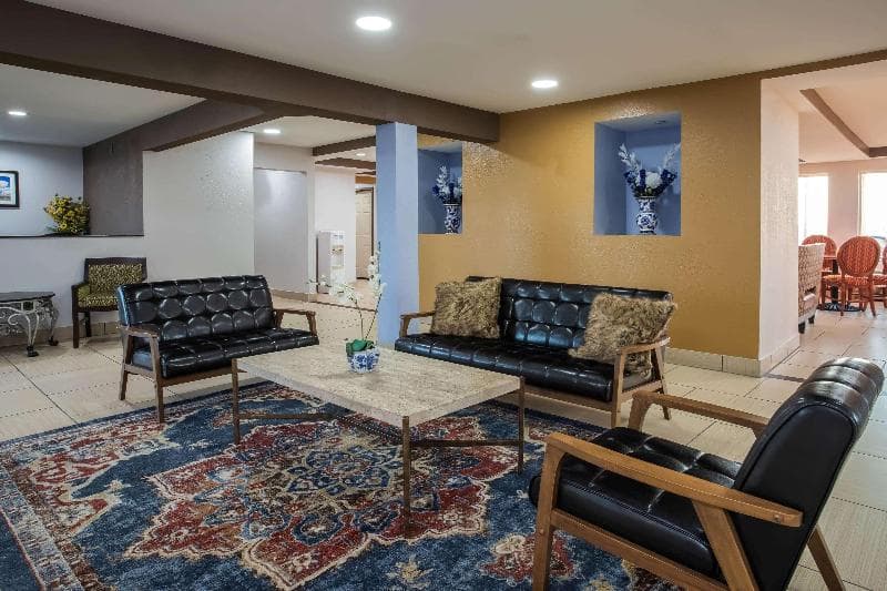 Travelodge By Wyndham Fort Wayne North 5