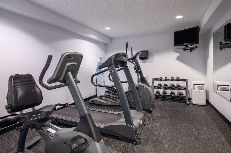 Travelodge Suites By Wyndham Saint John 2