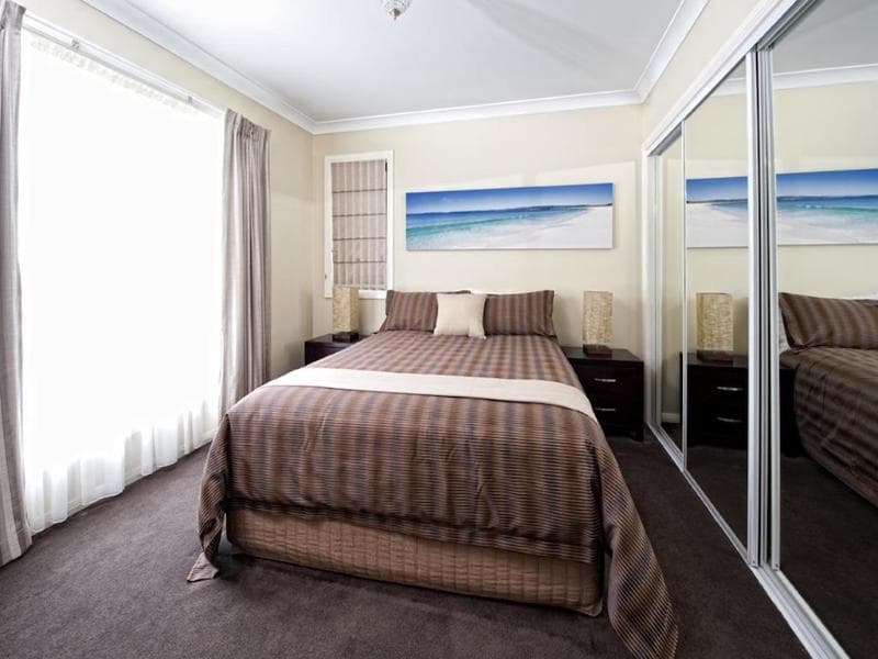 Dolphin Shores, Jervis Bay main