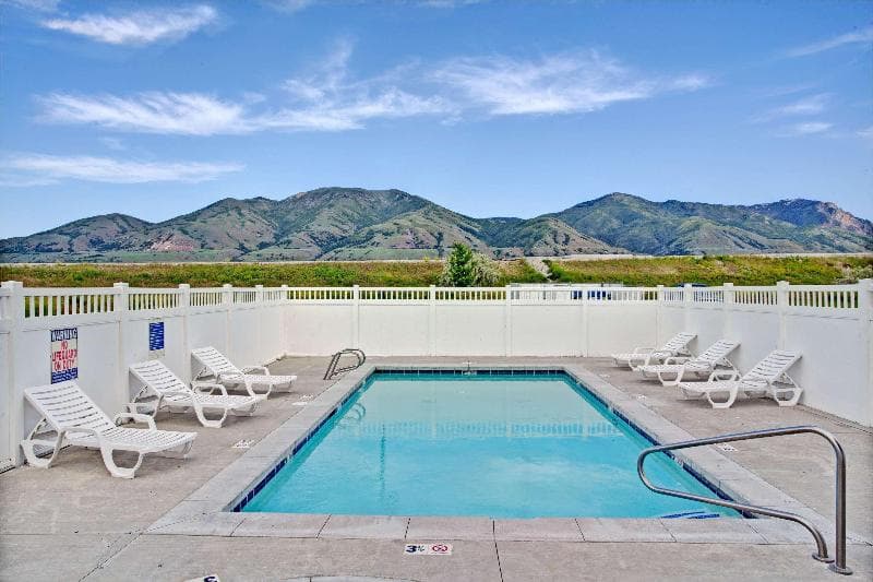 Days Inn By Wyndham Brigham City 3