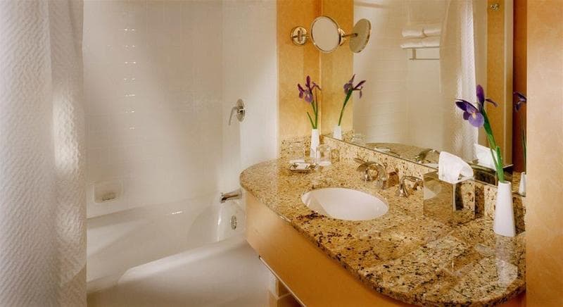 Orchard Garden Hotel photo 1