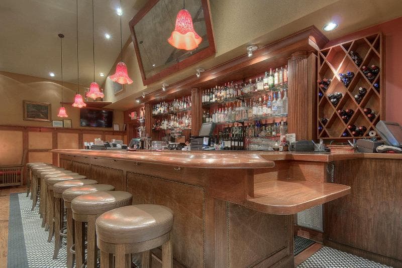 Inn Marin And Suites 2