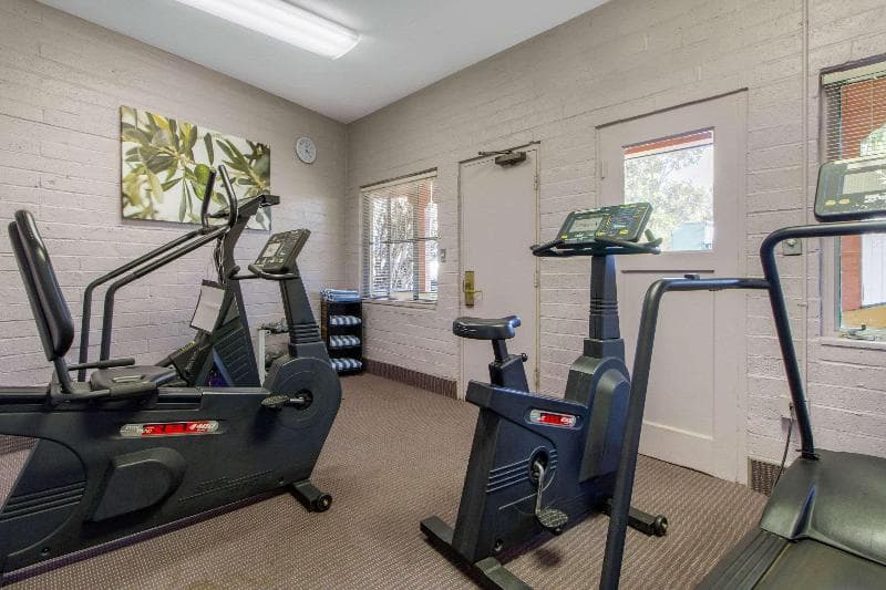 Inn Marin And Suites 3