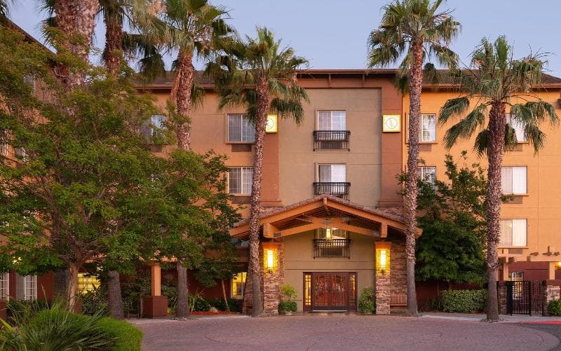 Larkspur Landing Milpitas 2