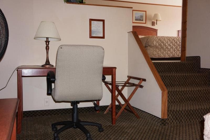 Luxury Inn And Suites photo 1