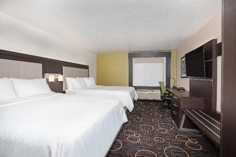 Holiday Inn Express Hotel & Suites Tucumcari 5