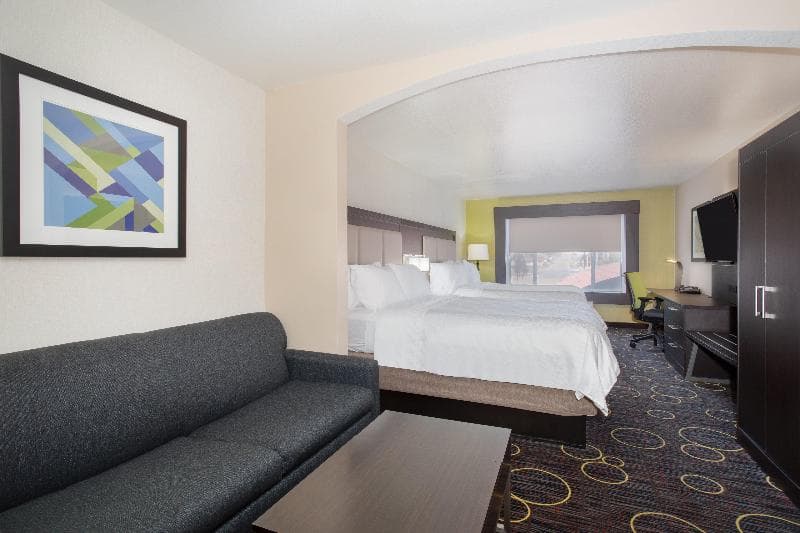 Holiday Inn Express Hotel & Suites Tucumcari photo 1
