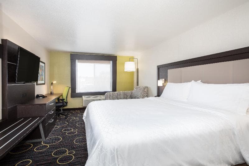 Holiday Inn Express Hotel & Suites Tucumcari 4