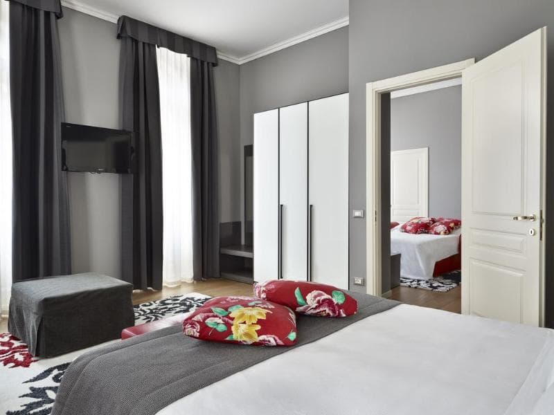 Palace Suite 5