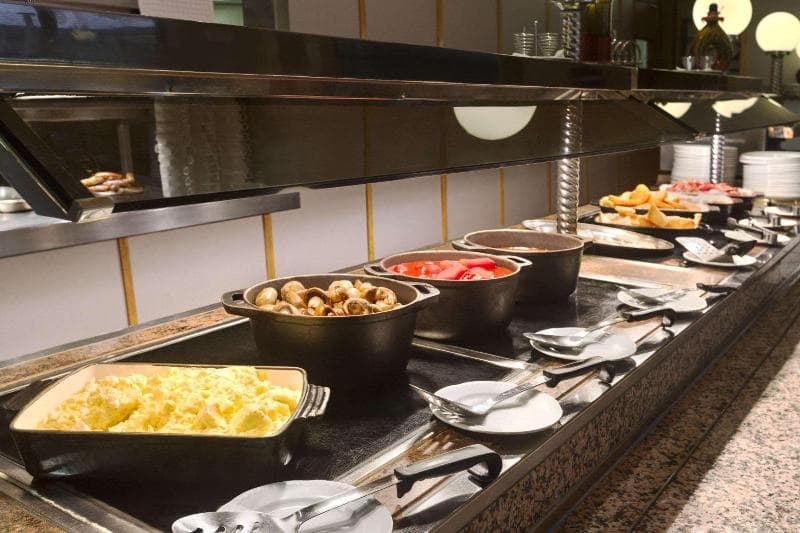 Ramada By Wyndham Telford Ironbridge 2