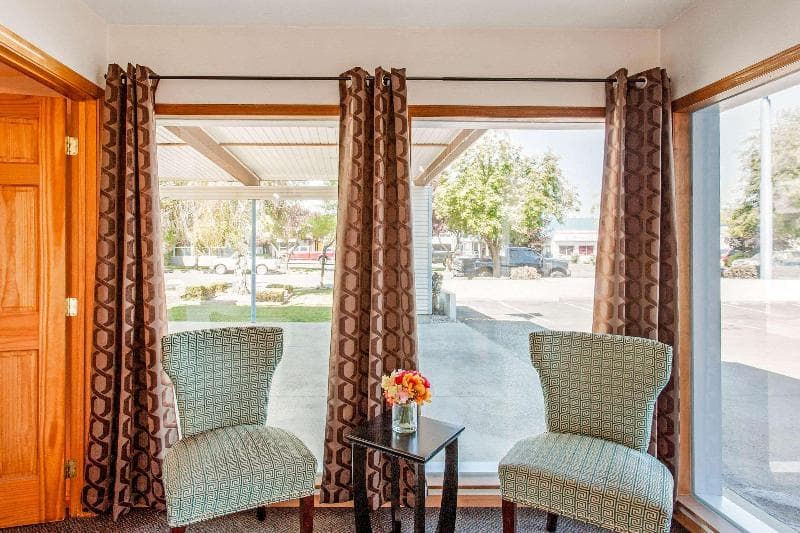 Rodeway Inn 2