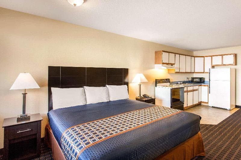 Rodeway Inn 4